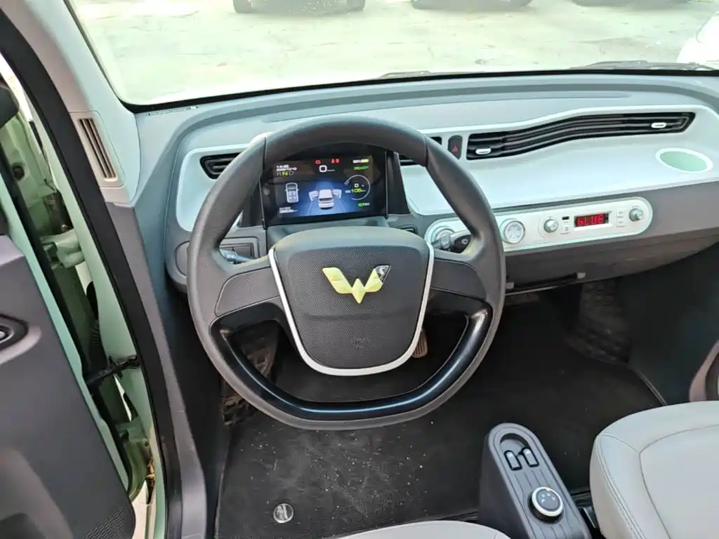 Wuling MINIEV — миниатюра 11