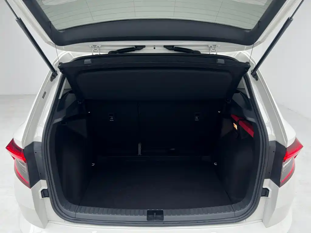 Skoda Karoq — миниатюра 12