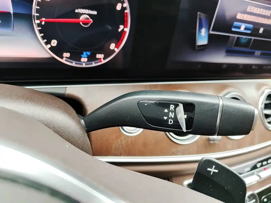 Mercedes-Benz E-Class — миниатюра 19