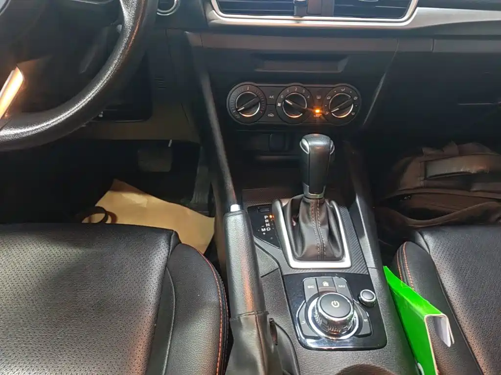 Mazda 3 Axela — миниатюра 14