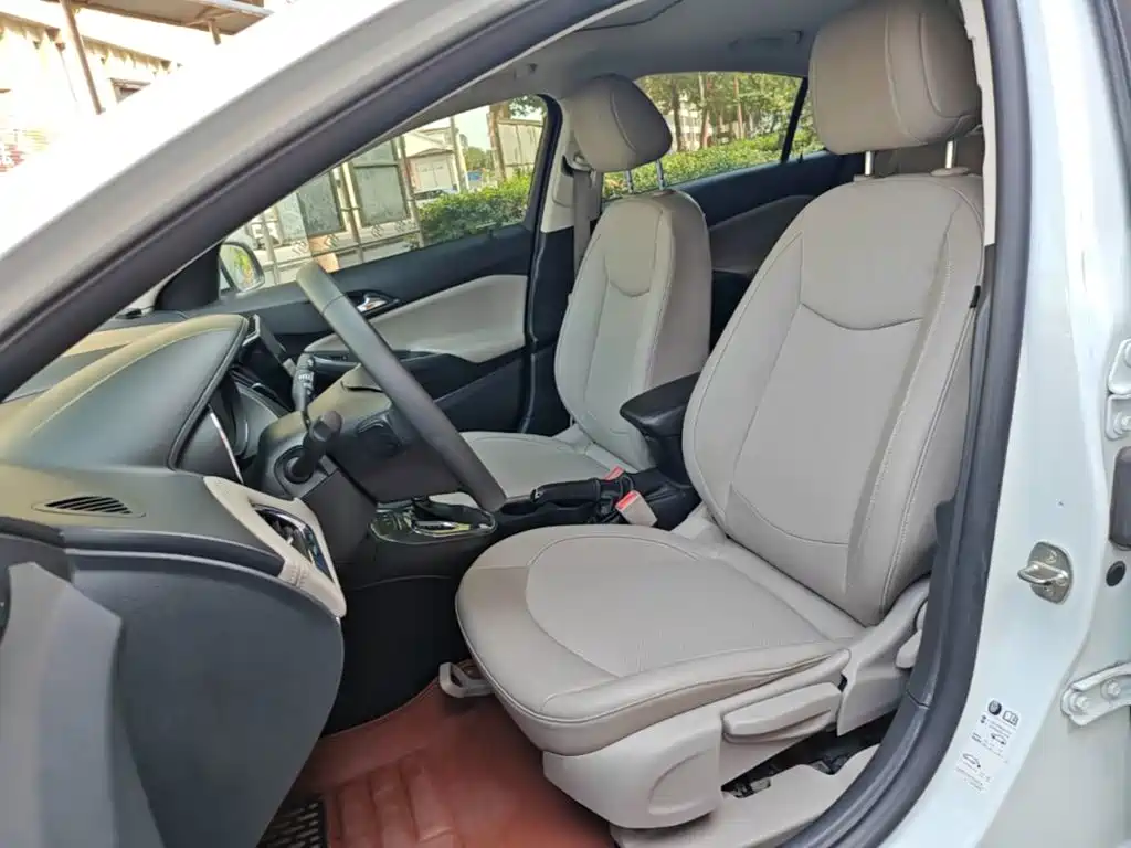 Chevrolet Cruze — миниатюра 15