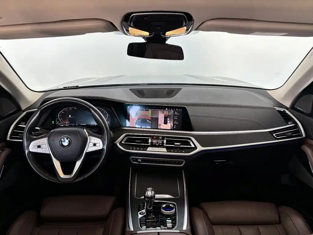 BMW X7 — миниатюра 14
