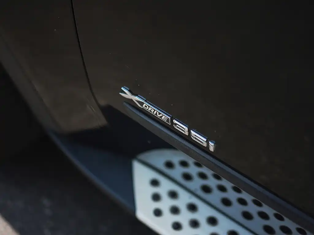 BMW X5 (Import) — миниатюра 8