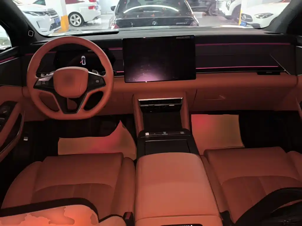 BYD Tang L L 2025 DM 175KM