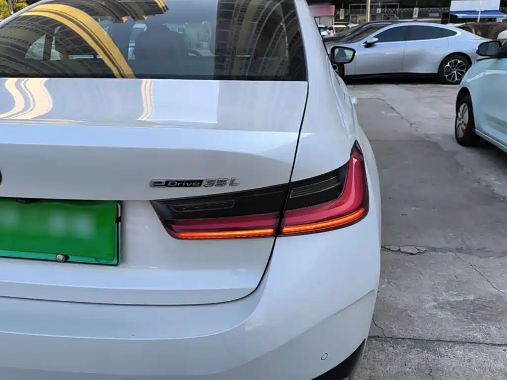 BMW i3 — миниатюра 8