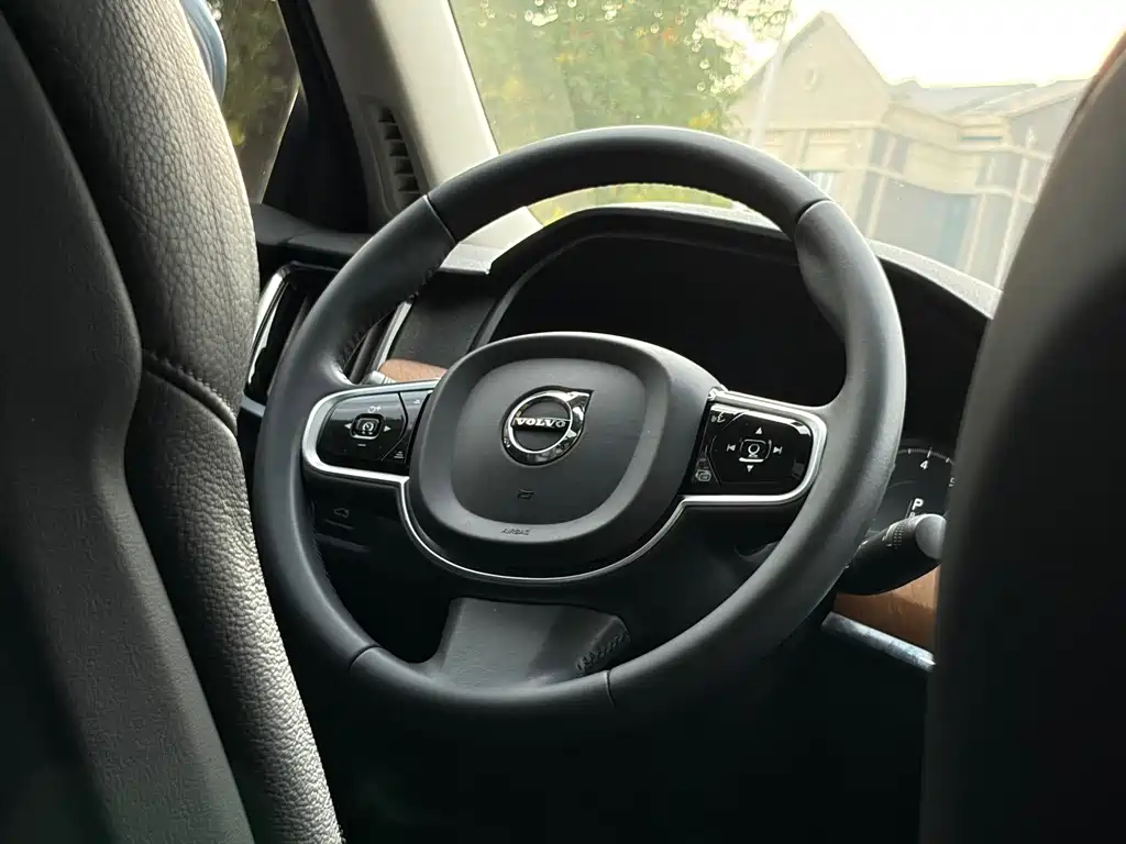 Volvo S90 — миниатюра 9