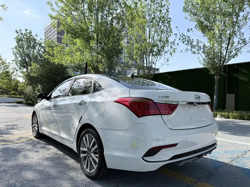 Hyundai Mistra — миниатюра 5