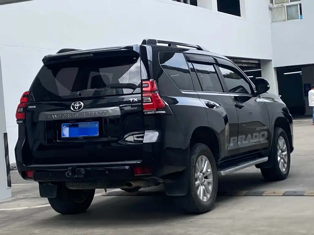 TOYOTA PRADO