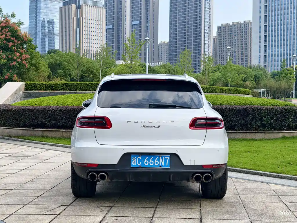 Porsche Macan — миниатюра 18