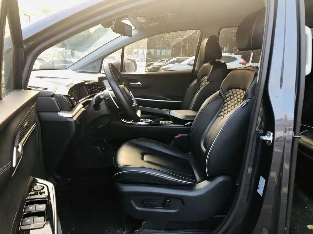 Hyundai Custo — миниатюра 4