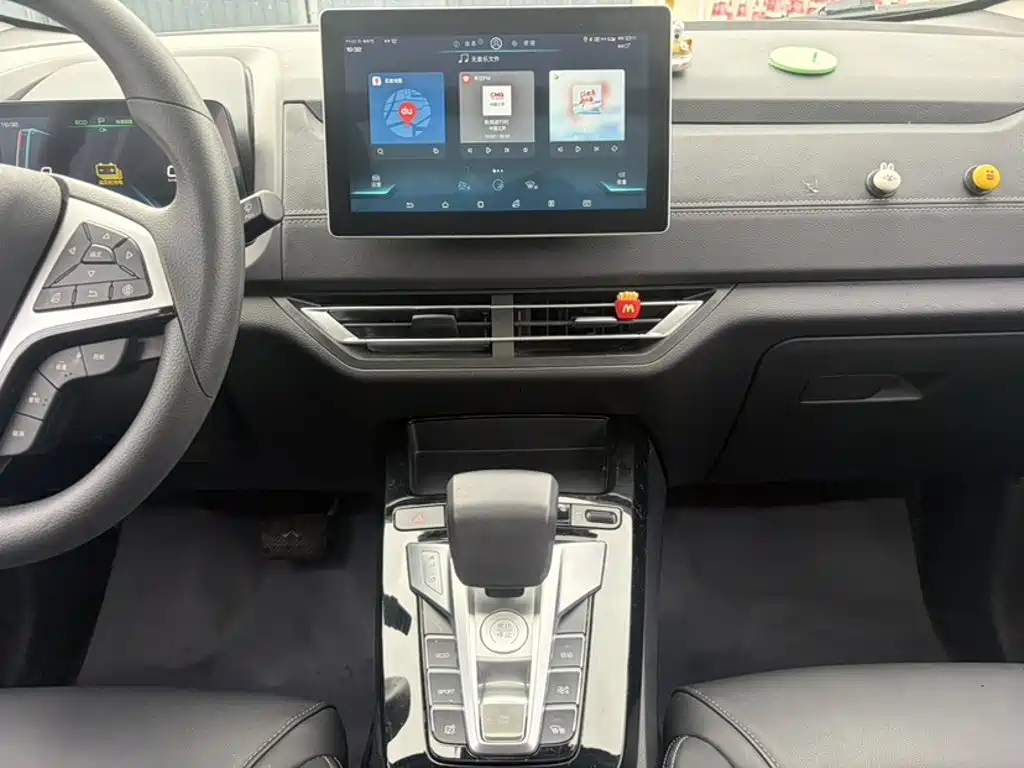 BYD Yuan EV — миниатюра 6