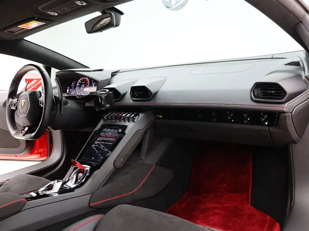 LAMBORGHINI HURACÁN