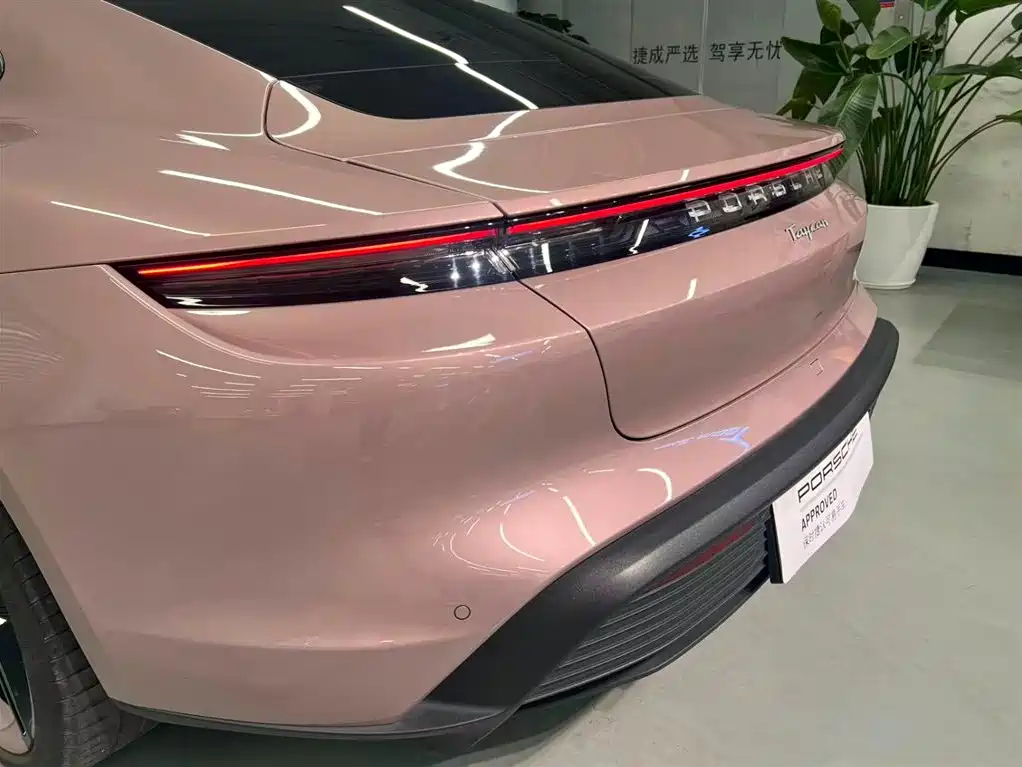 Porsche Taycan — миниатюра 18