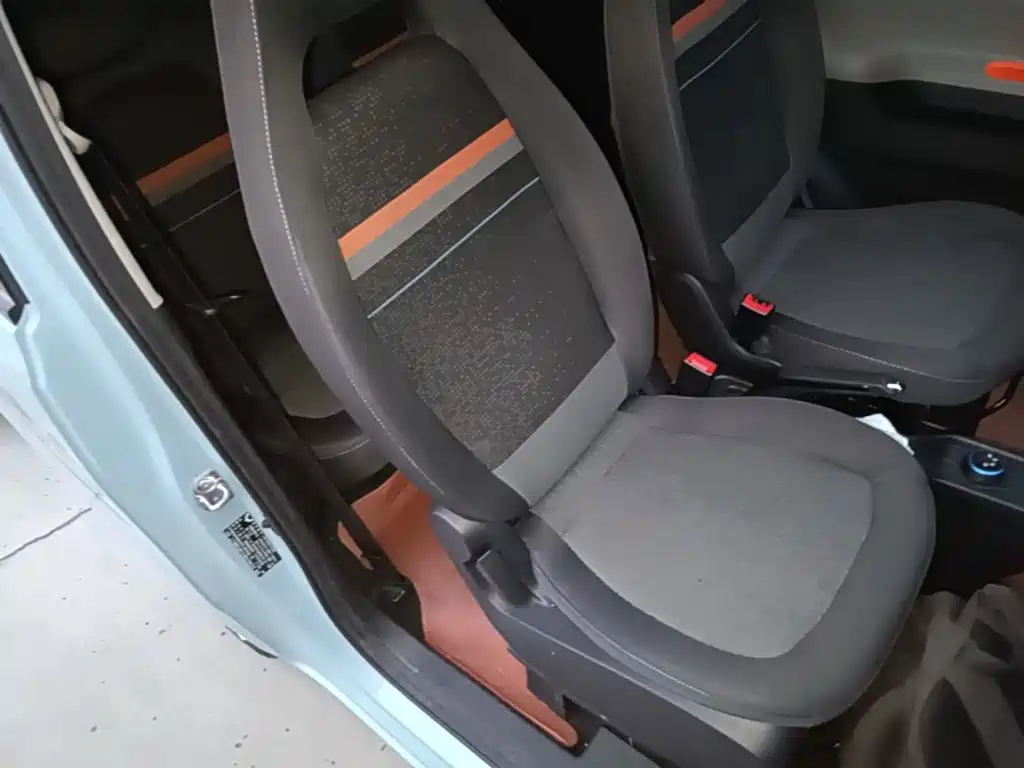Wuling MINIEV — миниатюра 25