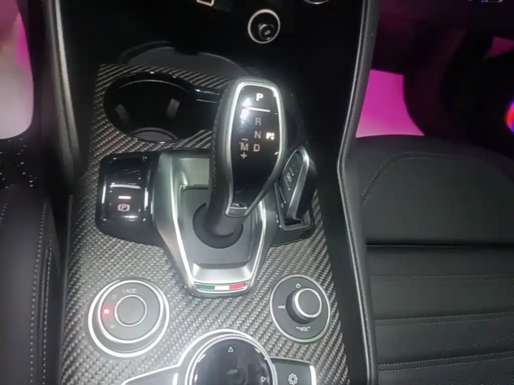 Alfa Romeo Giulia — миниатюра 14