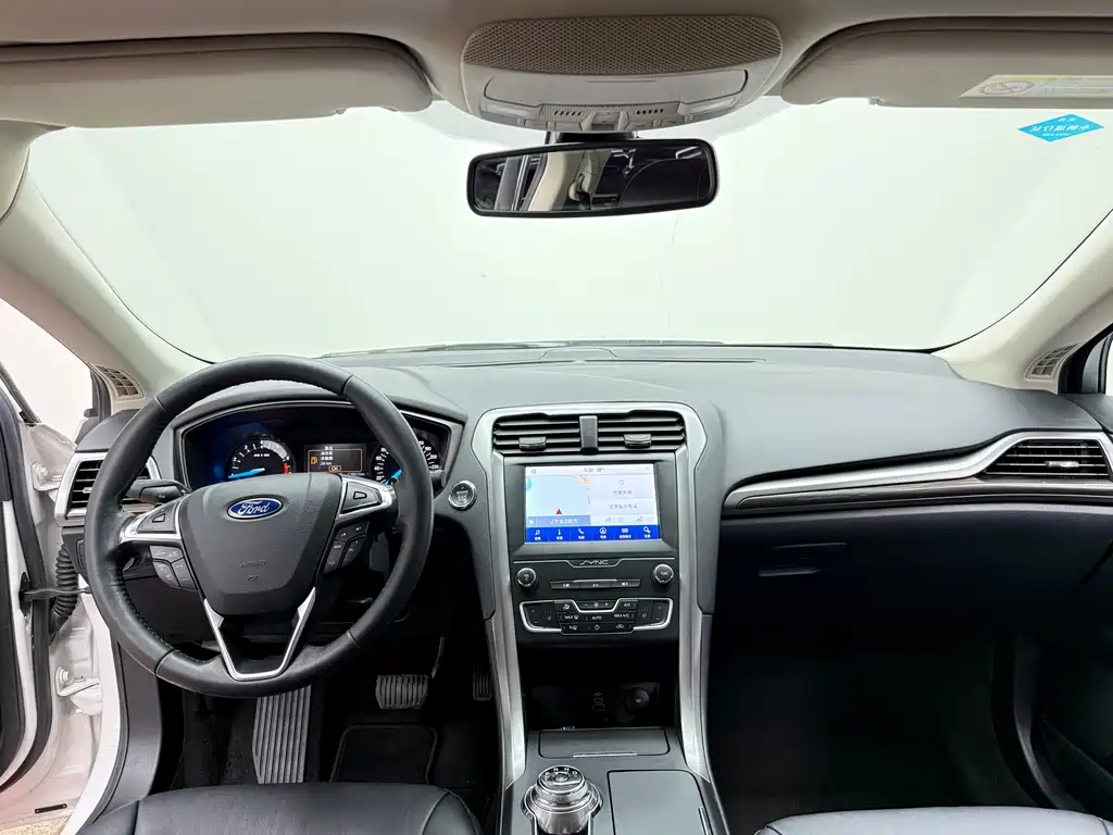 Ford Mondeo - фото 12