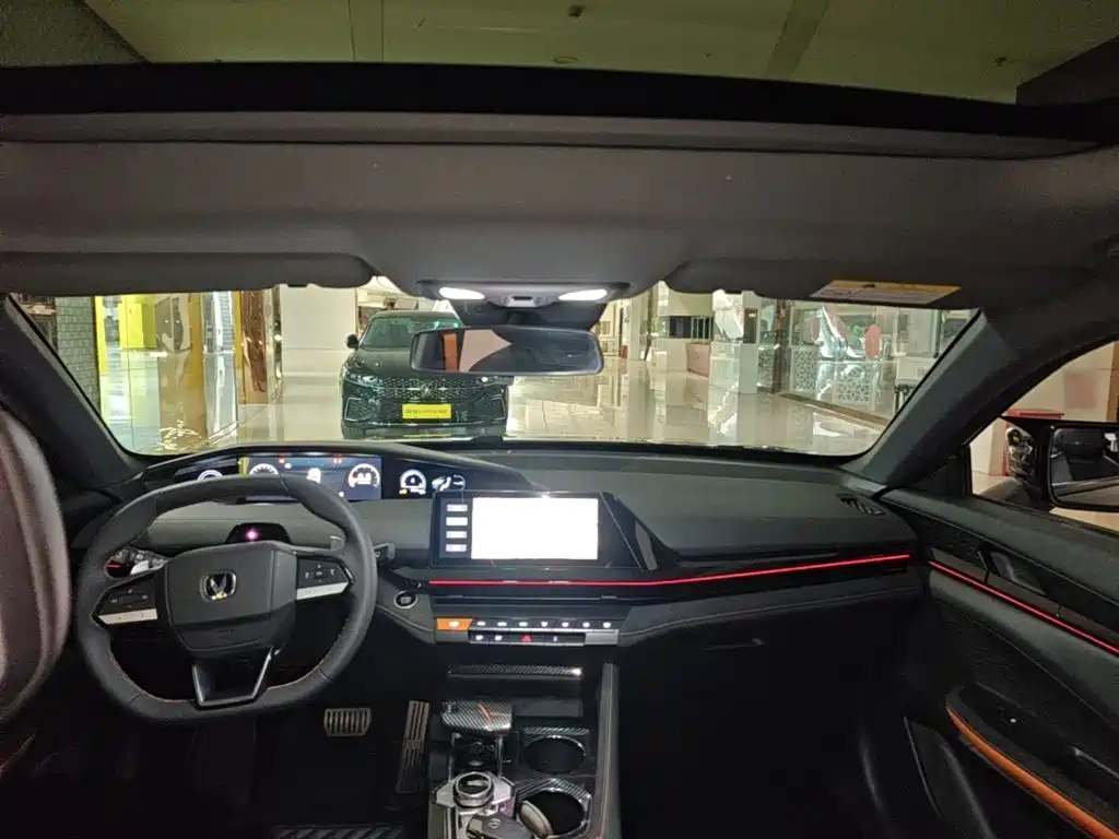 Changan UNI-V — миниатюра 18