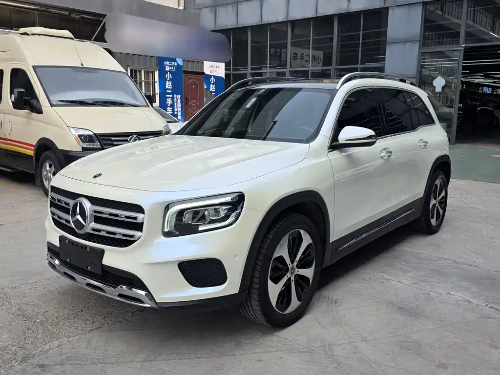 Mercedes-Benz GLB 2021
