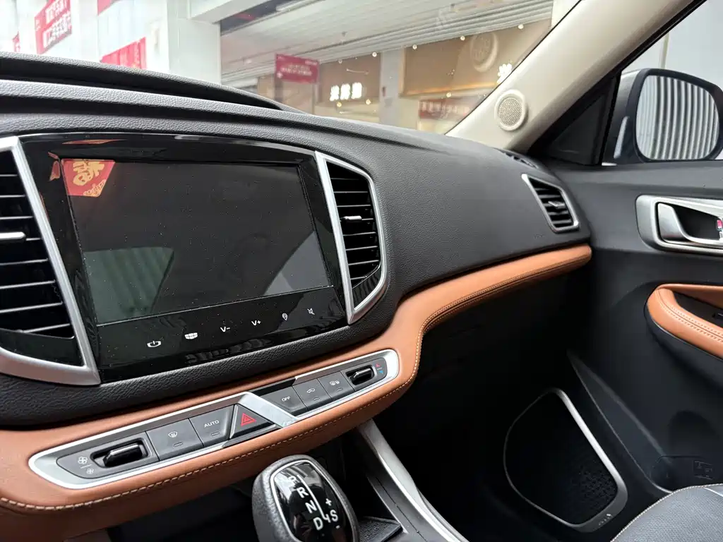 Geely Vision X6 — миниатюра 8