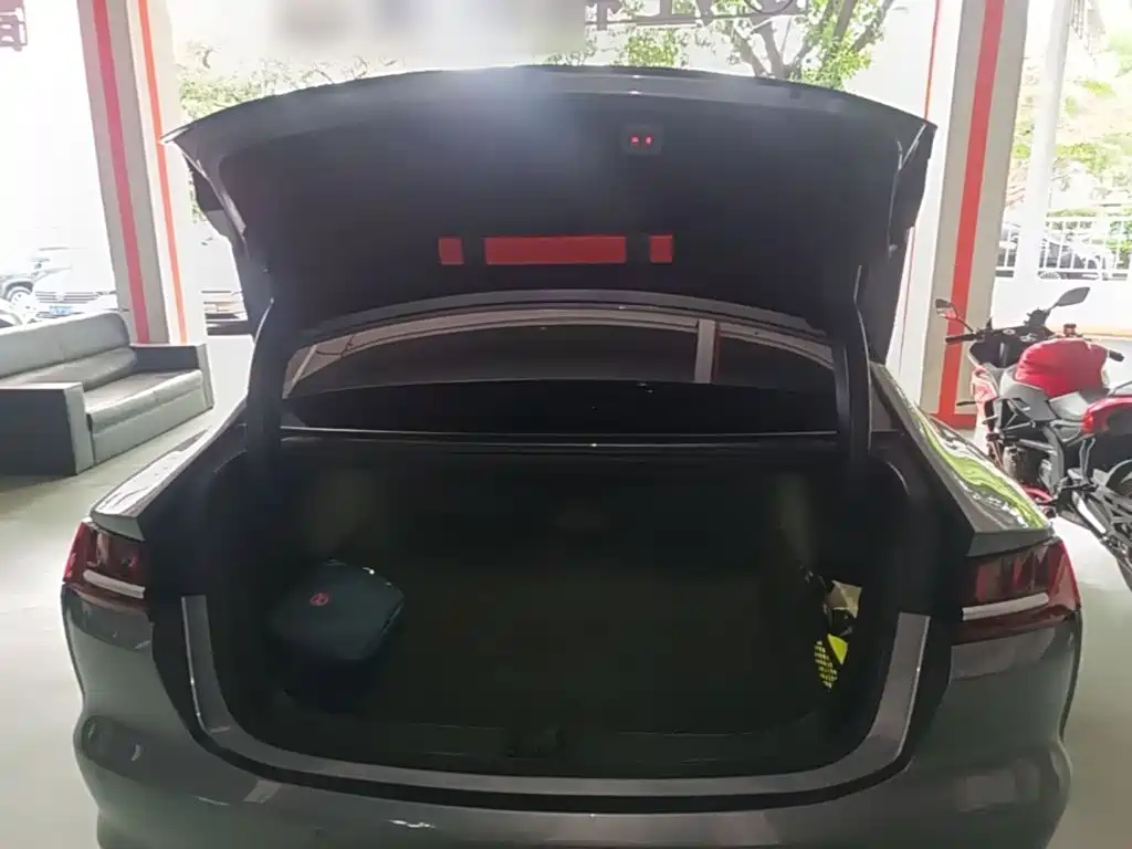 BYD Han — миниатюра 19