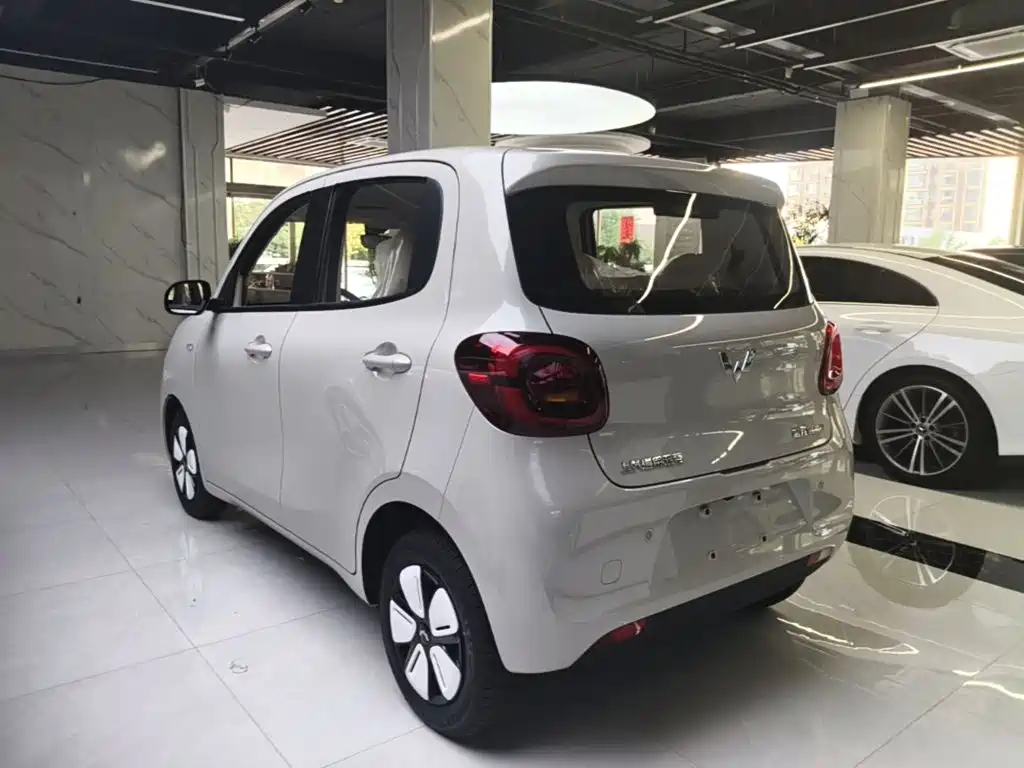 Wuling MINIEV — миниатюра 5