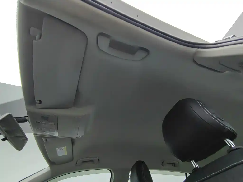 Volkswagen Tiguan L — миниатюра 14