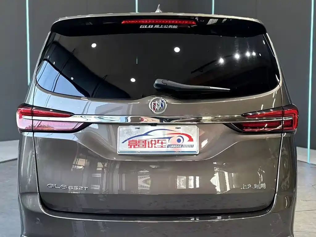 Buick GL8 — миниатюра 7