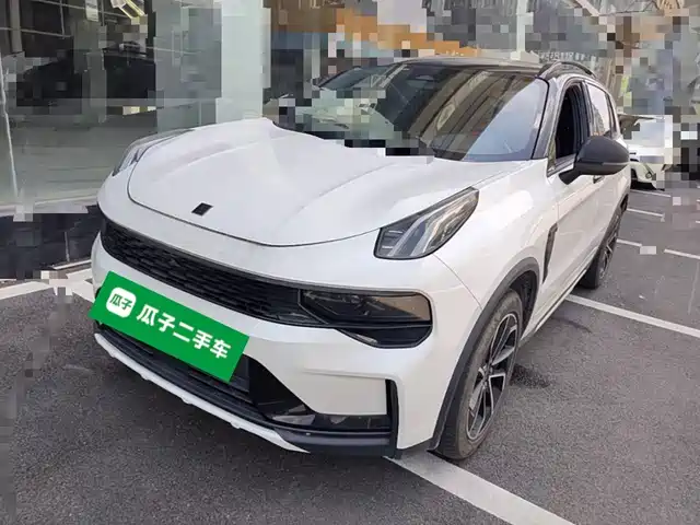 2023 Lynk & Co 01
