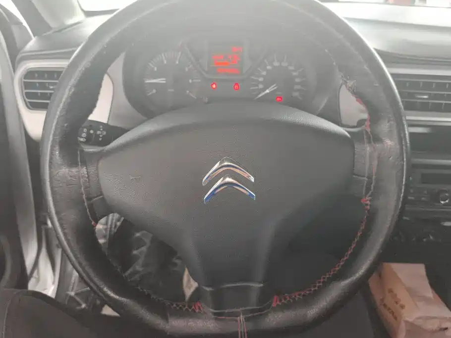 Citroen Elysee — миниатюра 15