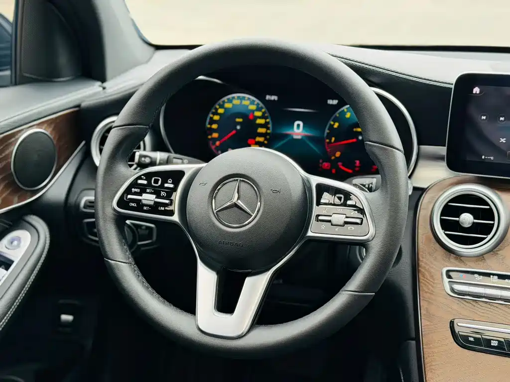 Mercedes-Benz GLC 2020 GLC 260 L 4MATIC Luxury