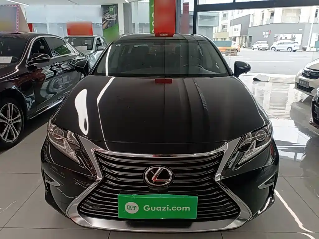 Lexus ES — миниатюра 3