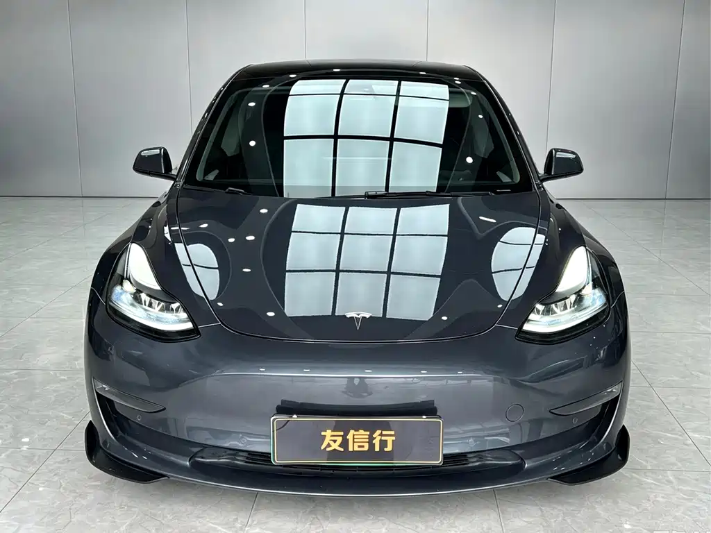 Tesla Model 3 — миниатюра 2