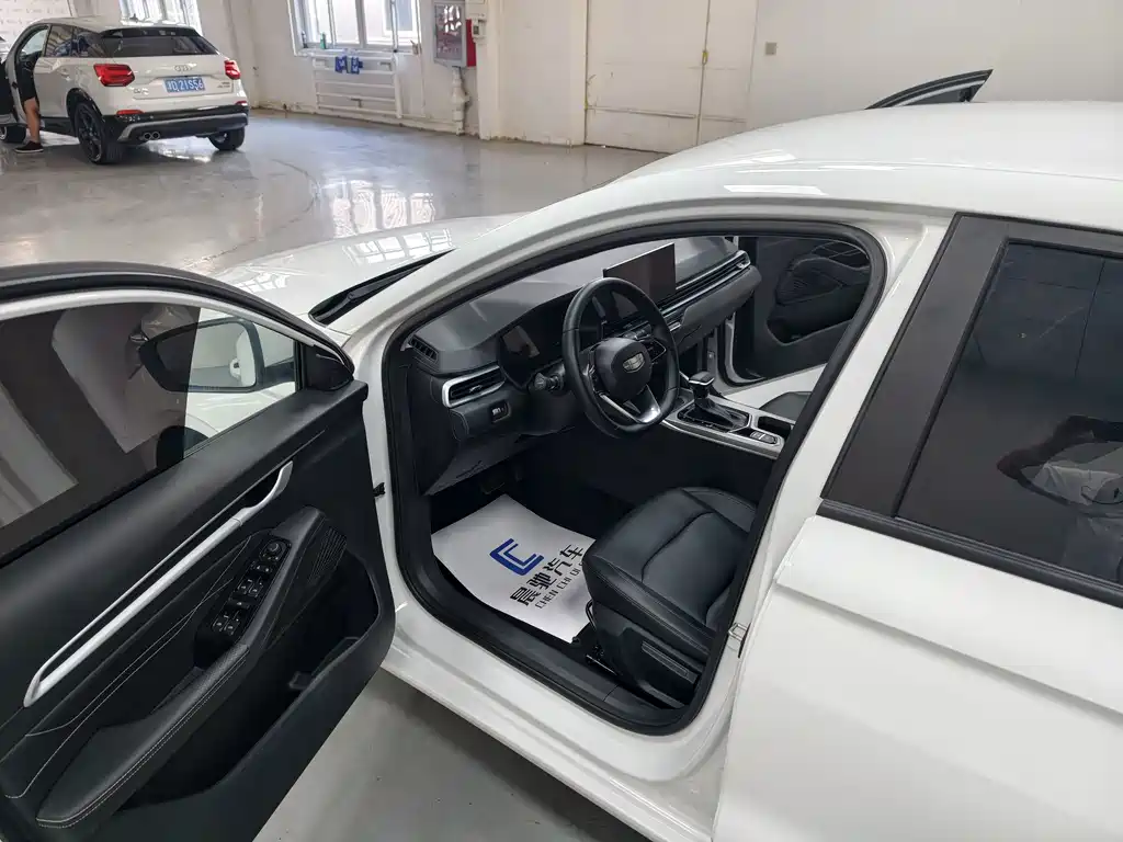 Geely Emgrand — миниатюра 12