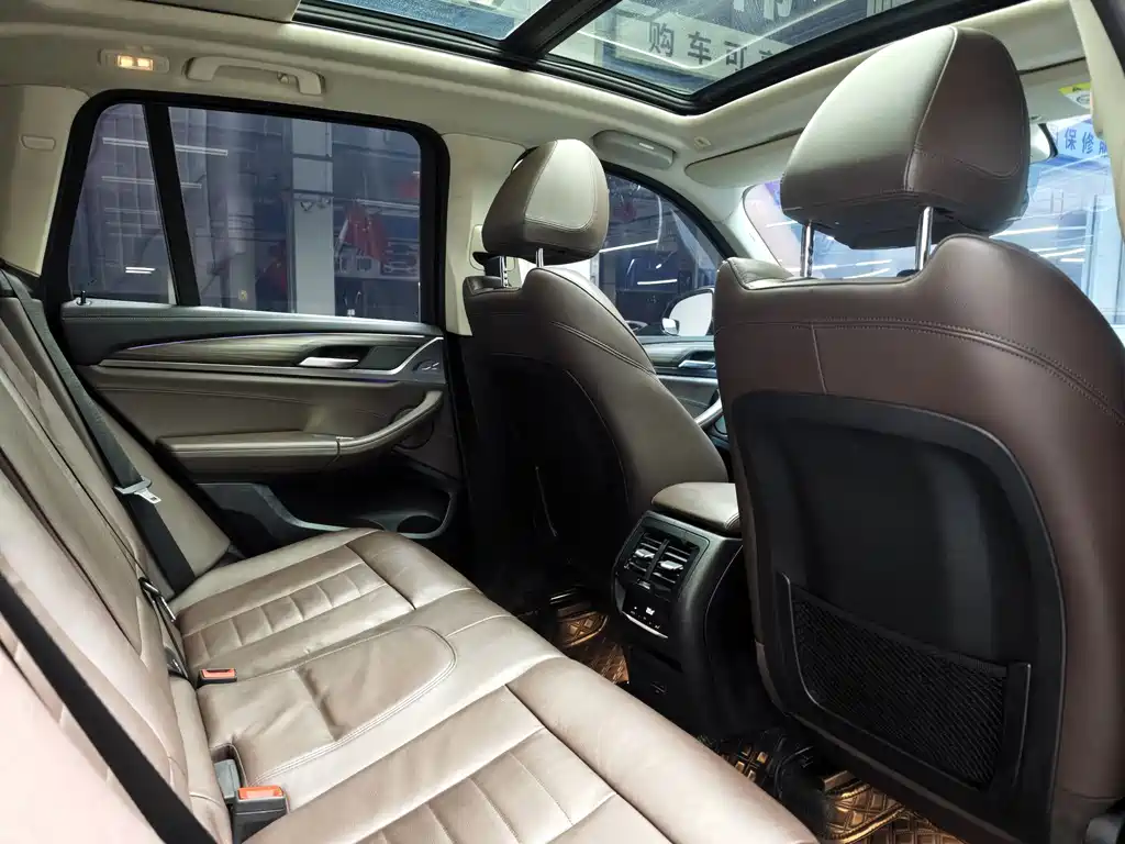 BMW X3 — миниатюра 11