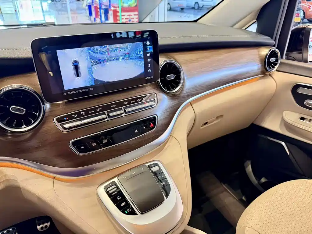 Mercedes-Benz V-Class — миниатюра 6