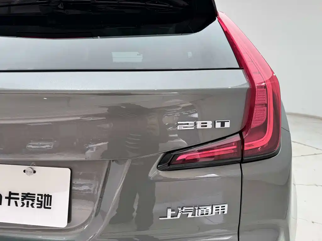 Cadillac XT4 — миниатюра 10