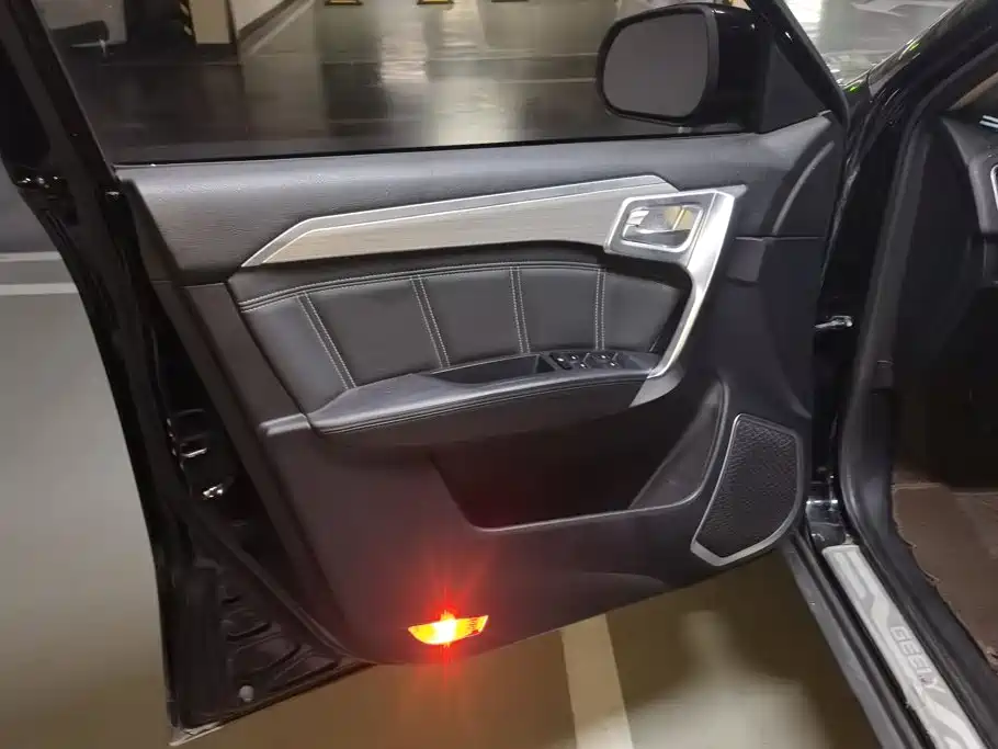 Geely Vision X6 — миниатюра 7