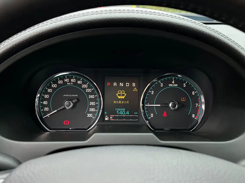 Jaguar XF — миниатюра 9