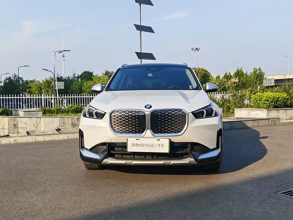 BMW iX1 — миниатюра 2