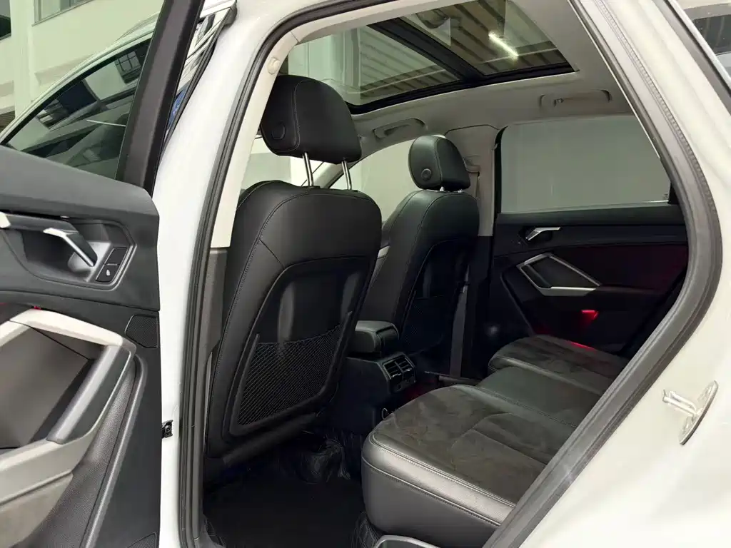 Audi Q3 — миниатюра 12