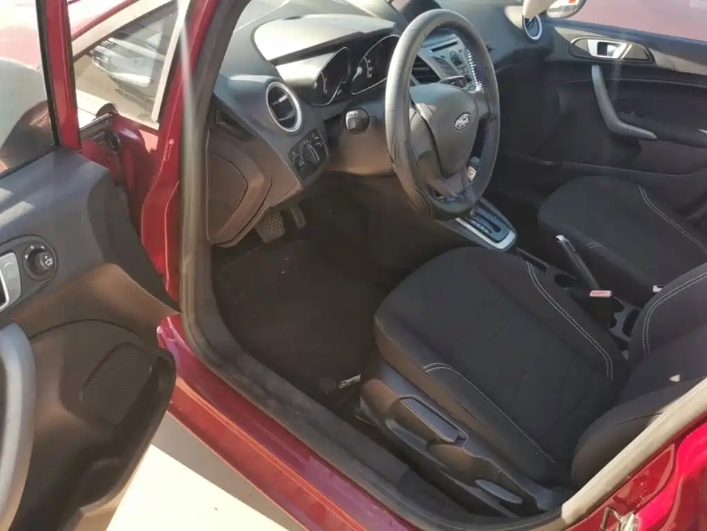 Ford Fiesta — миниатюра 15