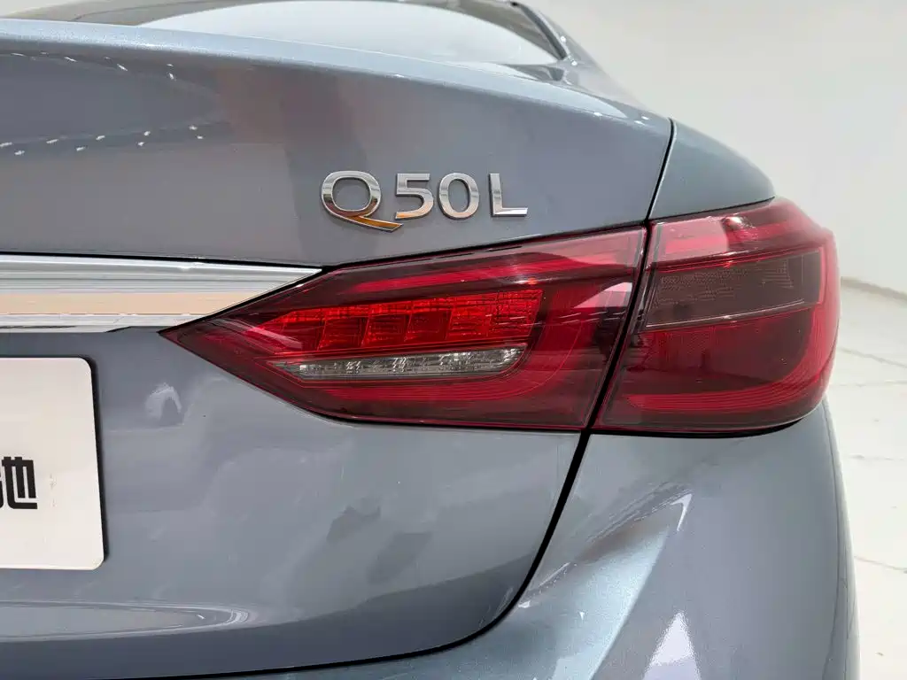 Infiniti Q50L — миниатюра 7
