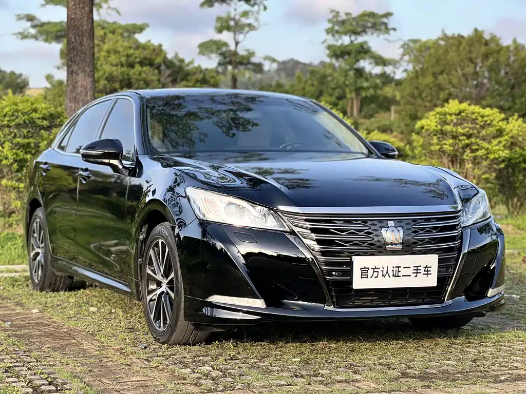 Toyota Crown 2.0T Fashion Edition, фото 3