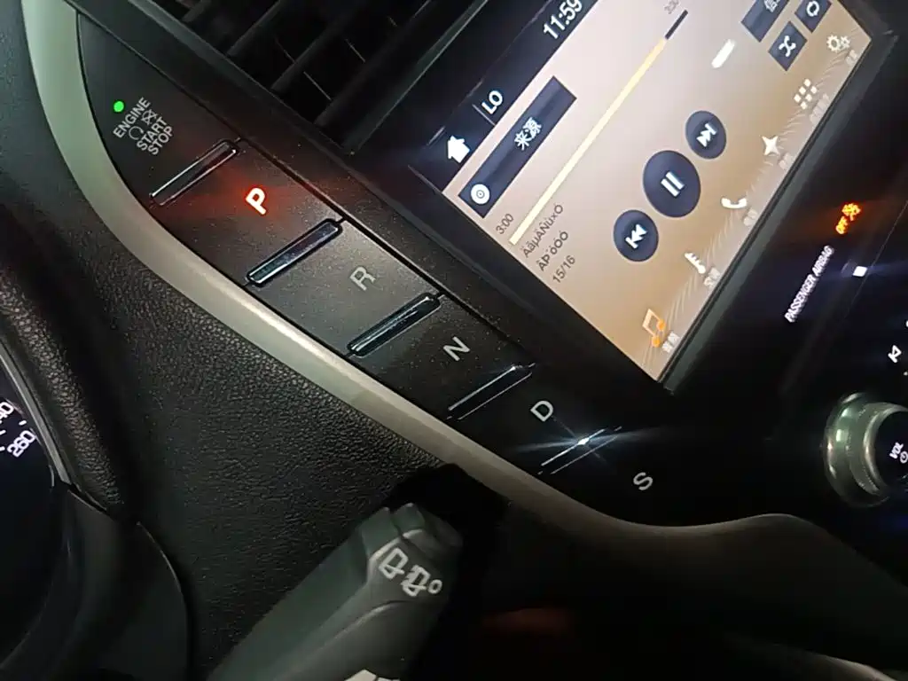 Lincoln MKC — миниатюра 14