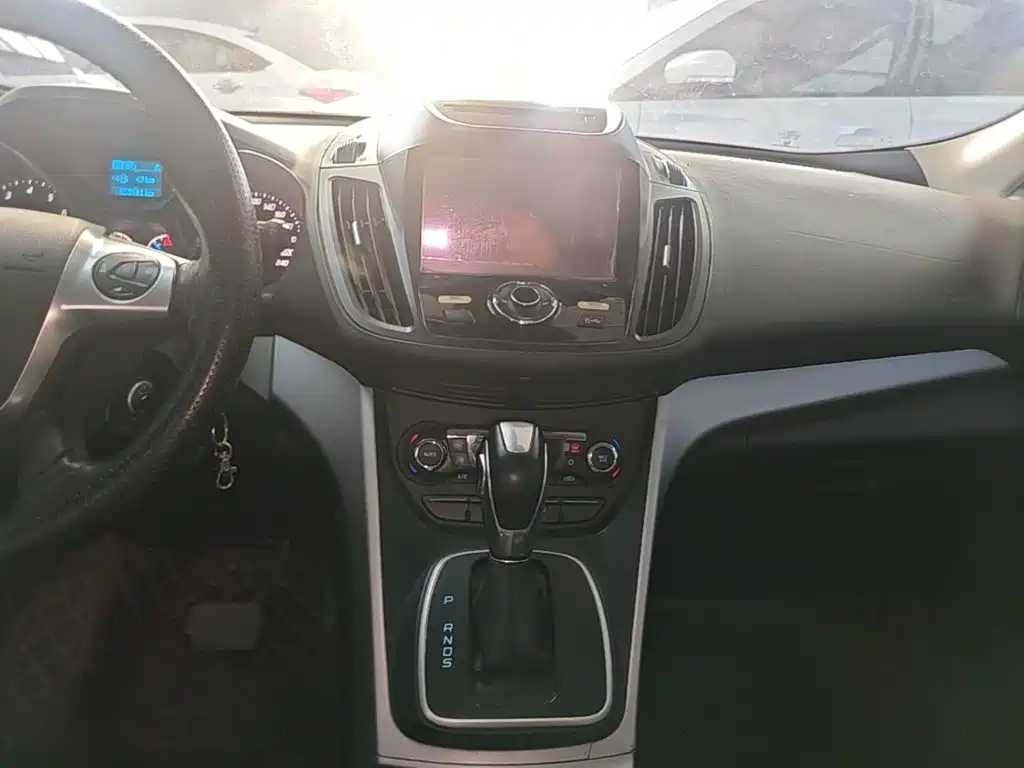 Ford Kuga — миниатюра 13