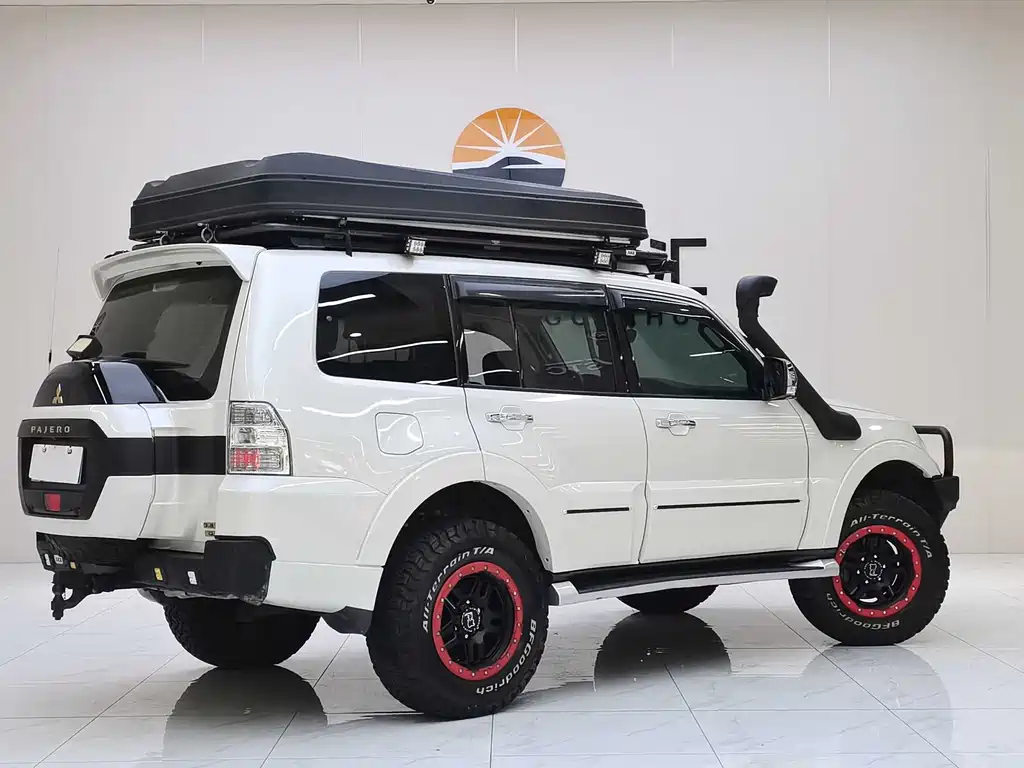 Mitsubishi V97 2019 3.8L GLS