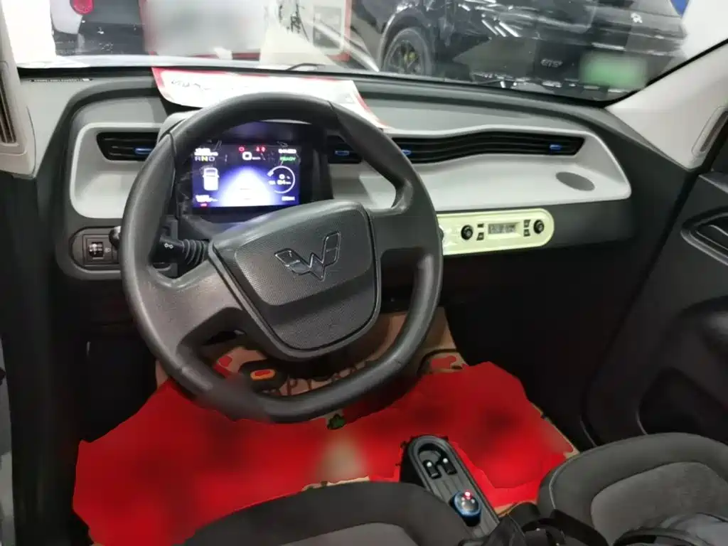 Wuling MINIEV — миниатюра 11