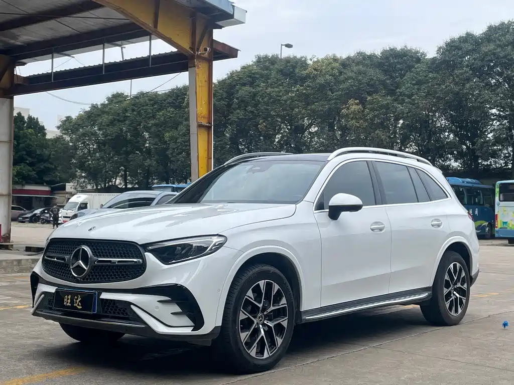 Mercedes-Benz GLC 2023