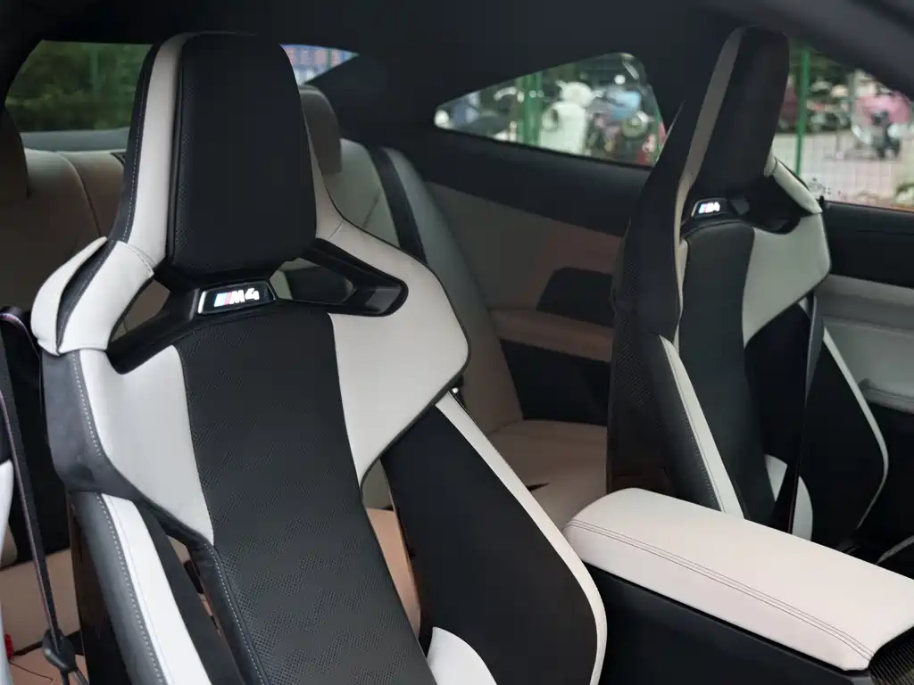 BMW M4 — миниатюра 16