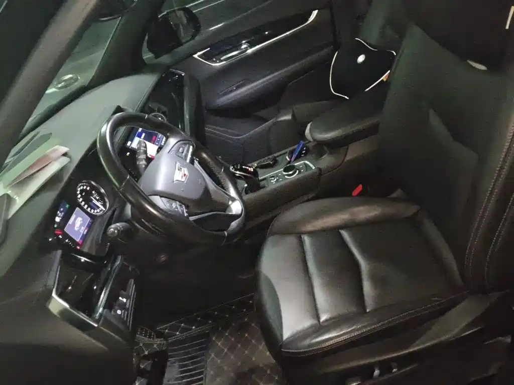 Cadillac XT6 — миниатюра 11